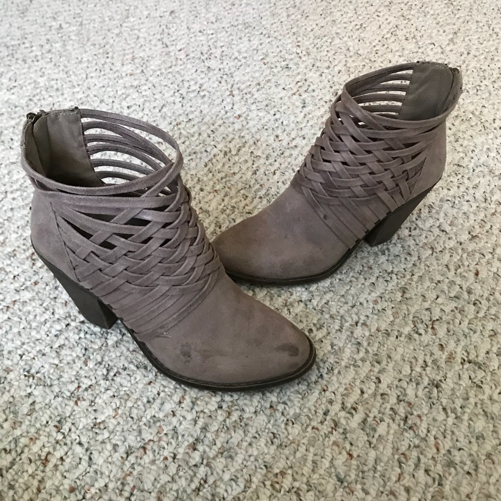 Ankle boot/bootie 8 taupe